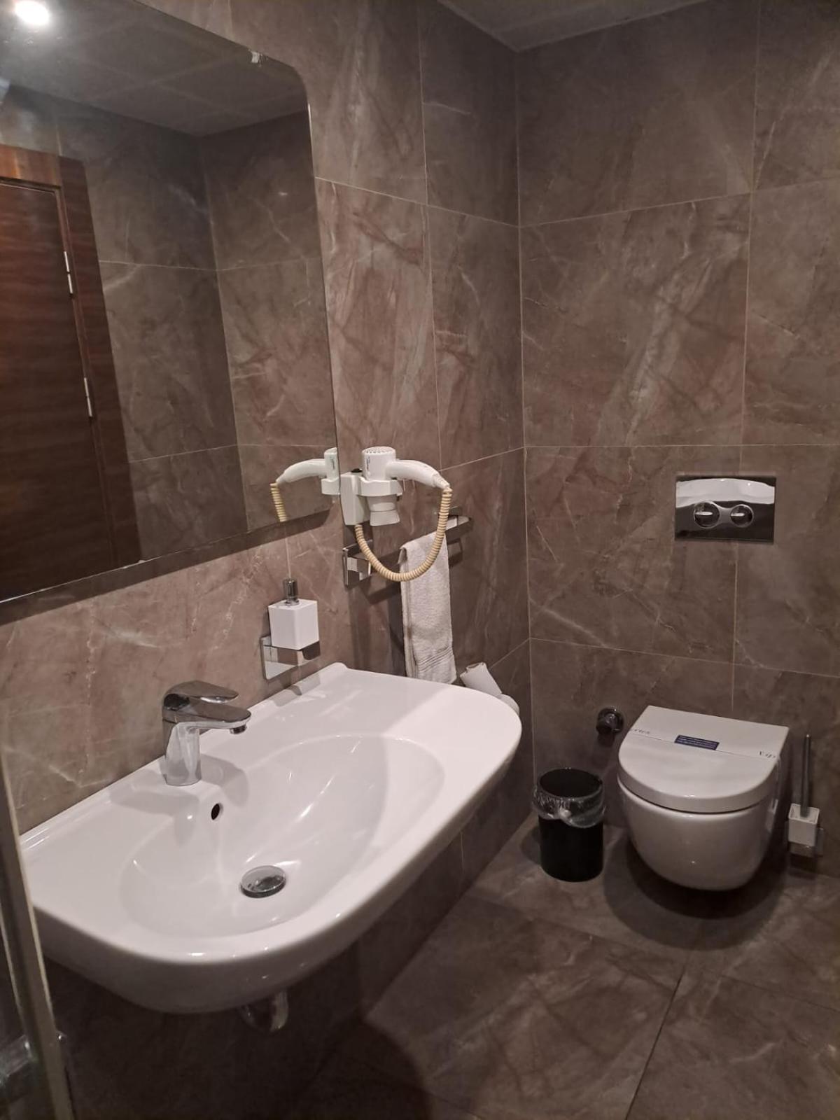 Reikartz 2017 Hotel Ankara Kültér fotó